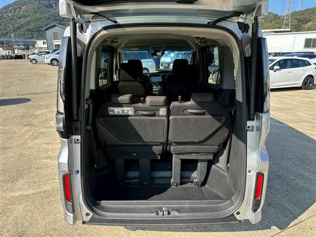 HONDA STEPWAGON E:HEV SPAD 2021 Image 31