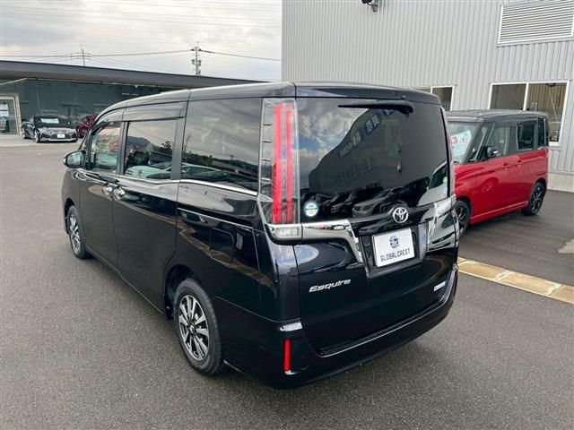 TOYOTA ESQUIRE 2018 Image 31