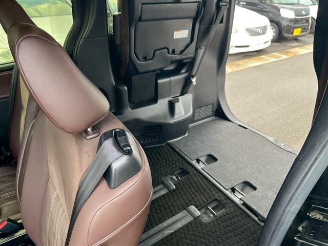 TOYOTA ESQUIRE 2018 Image 31