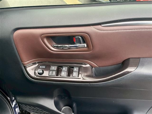 TOYOTA ESQUIRE 2018 Image 31