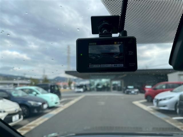 TOYOTA ESQUIRE 2018 Image 31