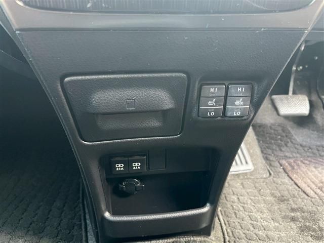 TOYOTA ESQUIRE 2018 Image 31