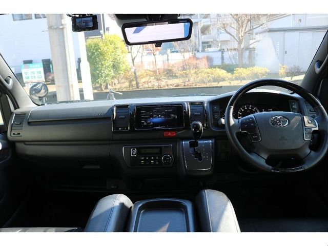 TOYOTA HIACE VAN 2WD 2023 Image 31