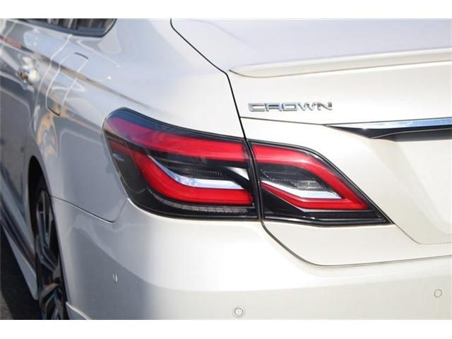 TOYOTA CROWN SEDAN HYBRID 2018 Image 31