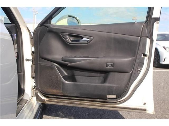 TOYOTA CROWN SEDAN HYBRID 2018 Image 31