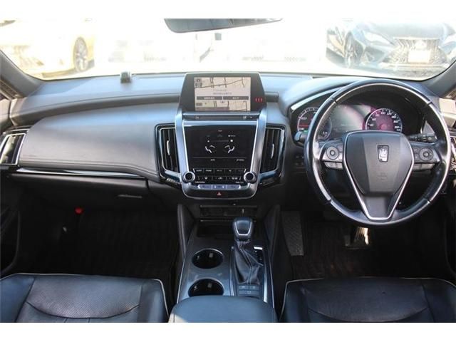 TOYOTA CROWN SEDAN HYBRID 2018 Image 31