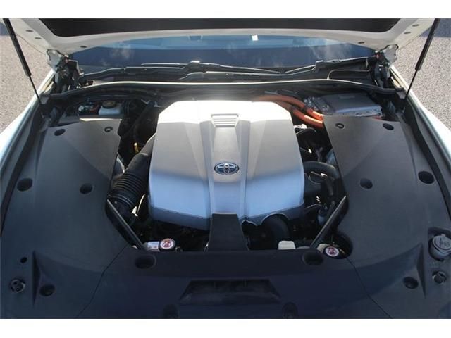 TOYOTA CROWN SEDAN HYBRID 2018 Image 31