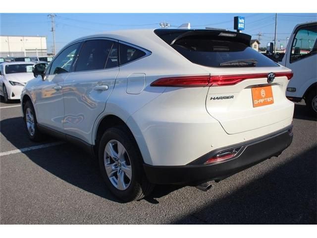 TOYOTA HARRIER 2WD 2022 Image 31