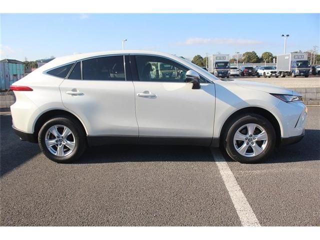 TOYOTA HARRIER 2WD 2022 Image 31