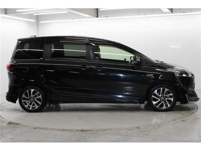 TOYOTA SIENTA HYBRID 2018 Image 31