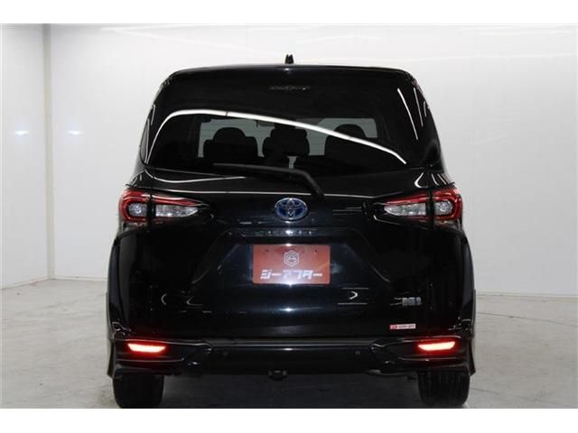 TOYOTA SIENTA HYBRID 2018 Image 31