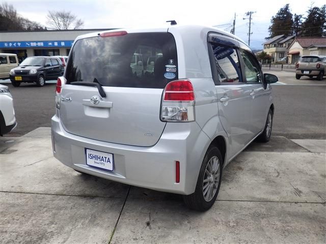 TOYOTA SPADE 4WD 2015 Image 31