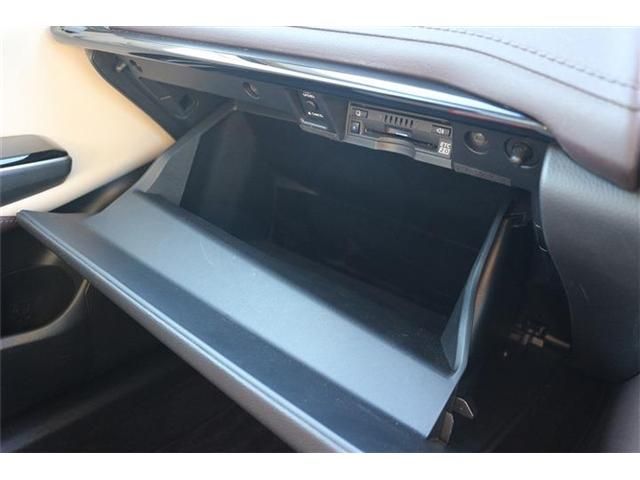 TOYOTA CROWN SEDAN HYBRID 2019 Image 31