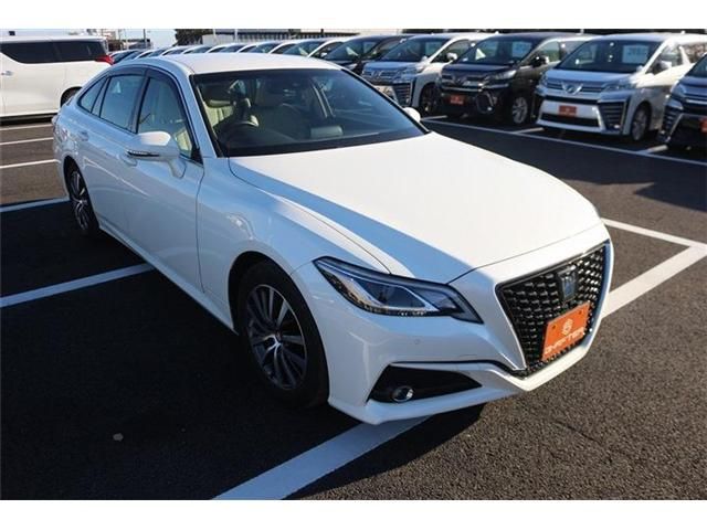 TOYOTA CROWN SEDAN HYBRID 2019 Image 31