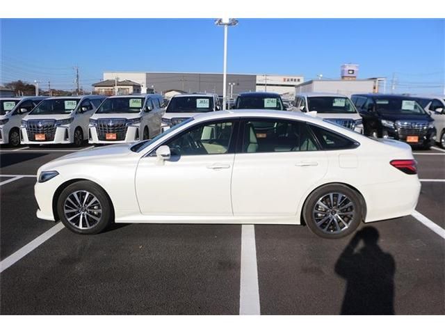 TOYOTA CROWN SEDAN HYBRID 2019 Image 31