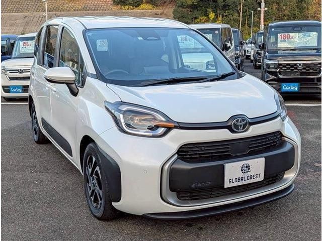 TOYOTA SIENTA HYBRID 2023 Image 31