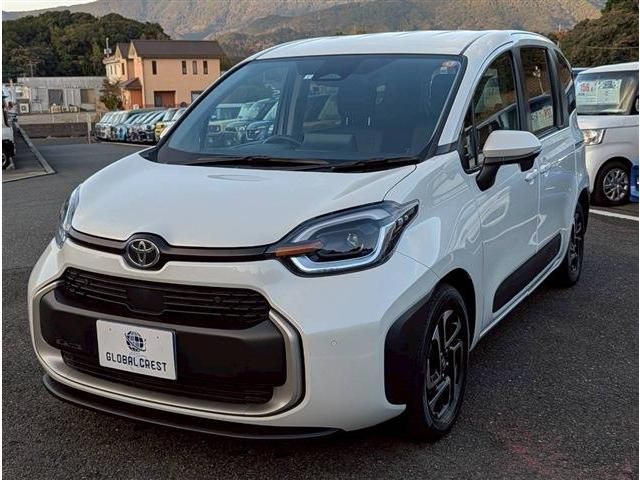 TOYOTA SIENTA HYBRID 2023 Image 31
