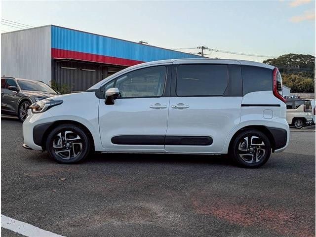 TOYOTA SIENTA HYBRID 2023 Image 31