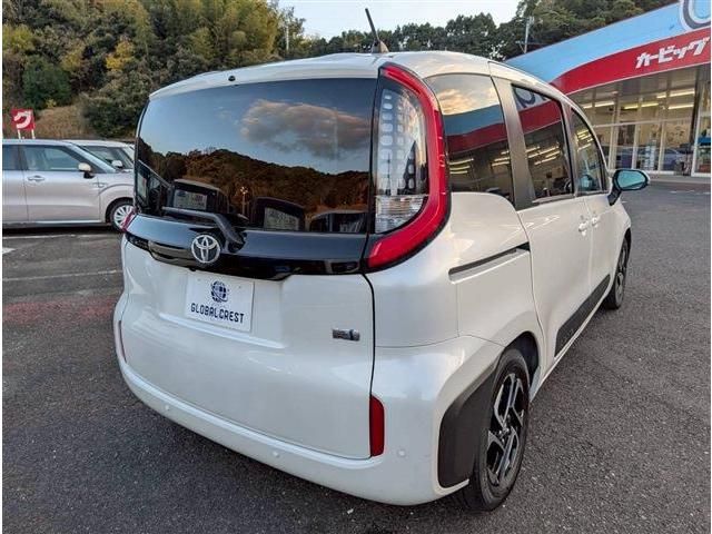 TOYOTA SIENTA HYBRID 2023 Image 31