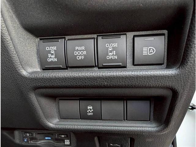 TOYOTA SIENTA HYBRID 2023 Image 31