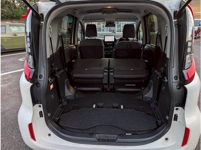 TOYOTA SIENTA HYBRID 2023 Image 31