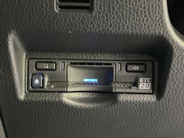 TOYOTA NOAH 2022 Image 31