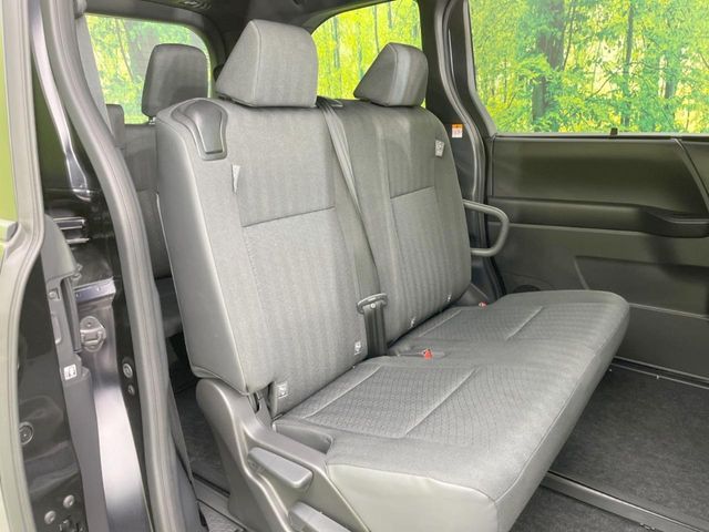 TOYOTA NOAH 2022 Image 31