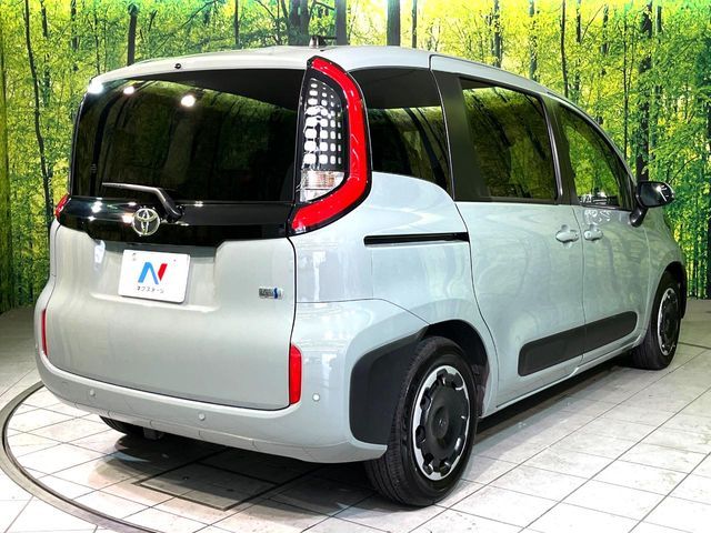 TOYOTA SIENTA HYBRID 2022 Image 31