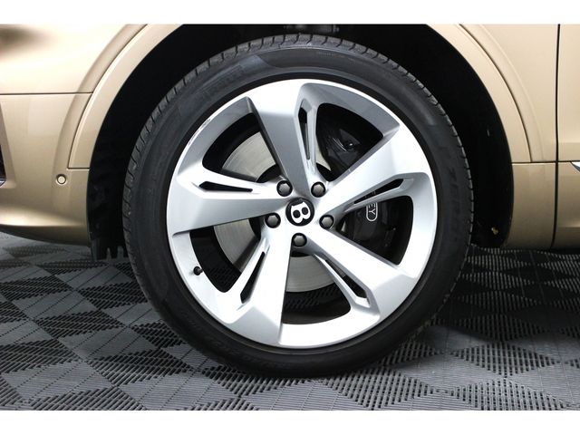 BENTLEY BENTAYGA 2025 Image 31