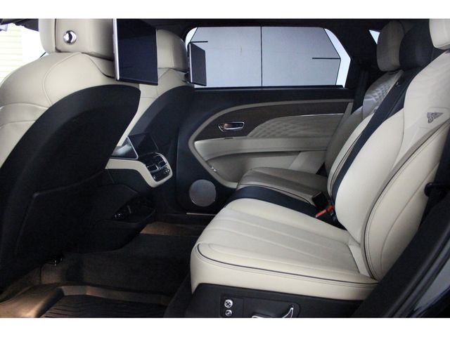 BENTLEY BENTAYGA 2025 Image 31