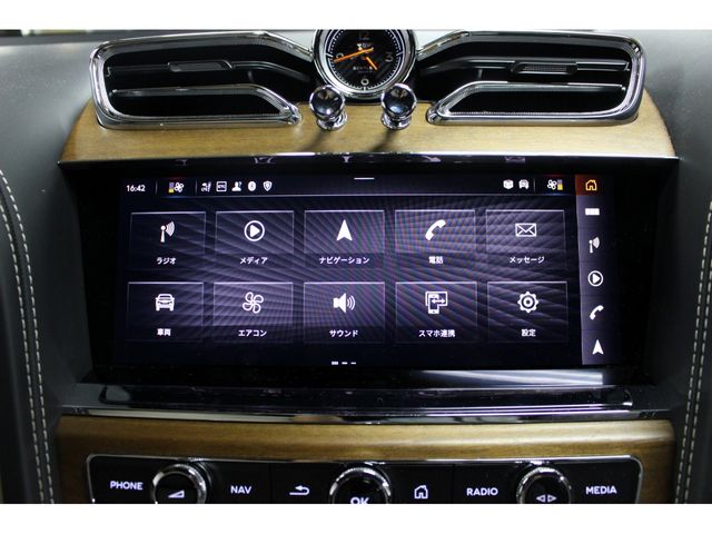 BENTLEY BENTAYGA 2025 Image 31