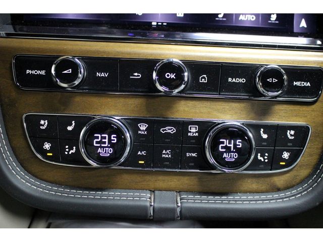 BENTLEY BENTAYGA 2025 Image 31