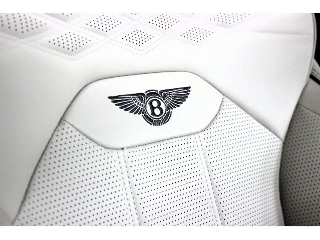 BENTLEY BENTAYGA 2025 Image 31