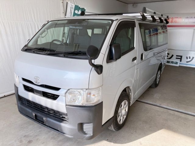 TOYOTA HIACE VAN 1.25T 2WD 2020 Image 31