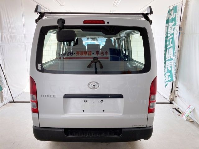 TOYOTA HIACE VAN 1.25T 2WD 2020 Image 31