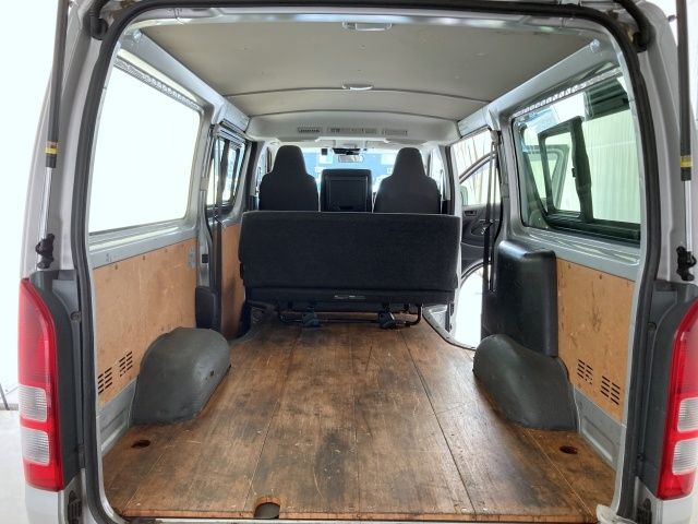 TOYOTA HIACE VAN 1.25T 2WD 2020 Image 31