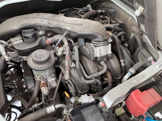 TOYOTA HIACE VAN 1.25T 2WD 2020 Image 31