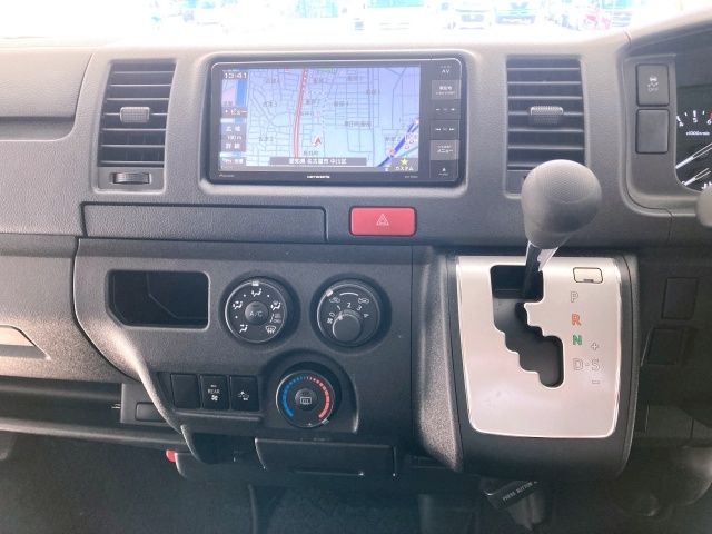 TOYOTA HIACE VAN 1.25T 2WD 2020 Image 31