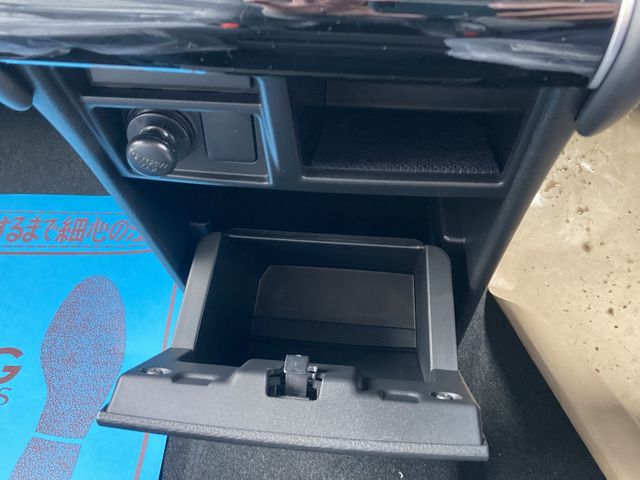 MITSUBISHI DELICA D:5 4WD 2025 Image 31