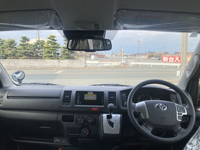 TOYOTA HIACE VAN 2WD 2025 Image 31