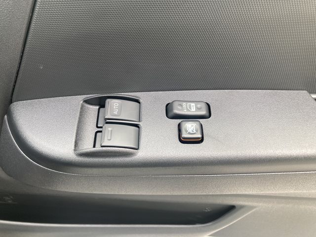 TOYOTA HIACE VAN 2WD 2025 Image 31