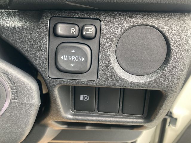 TOYOTA HIACE VAN 2WD 2025 Image 31