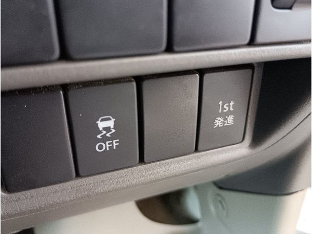 NISSAN NV100 CLIPPER 2022 Image 31