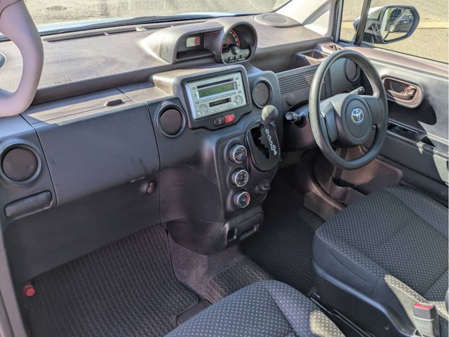 TOYOTA SPADE 2016 Image 31