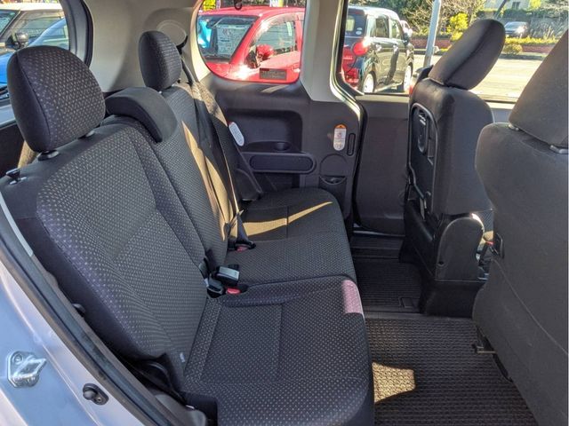 TOYOTA SPADE 2016 Image 31