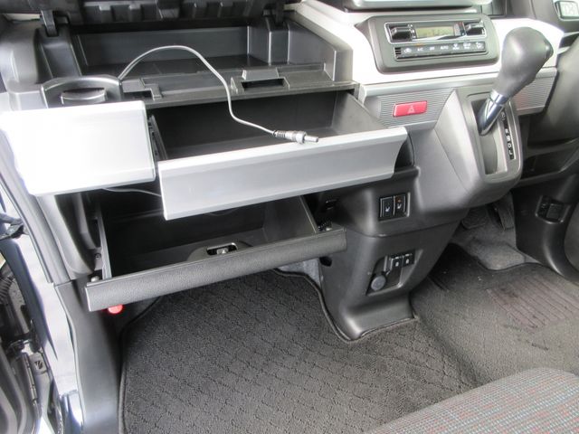 SUZUKI SPACIA 4WD 2022 Image 31