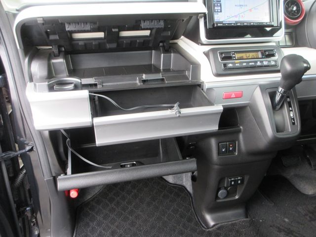 SUZUKI SPACIA 4WD 2022 Image 31