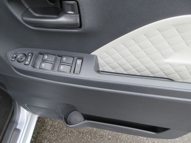 DAIHATSU TANTO 4WD 2022 Image 31