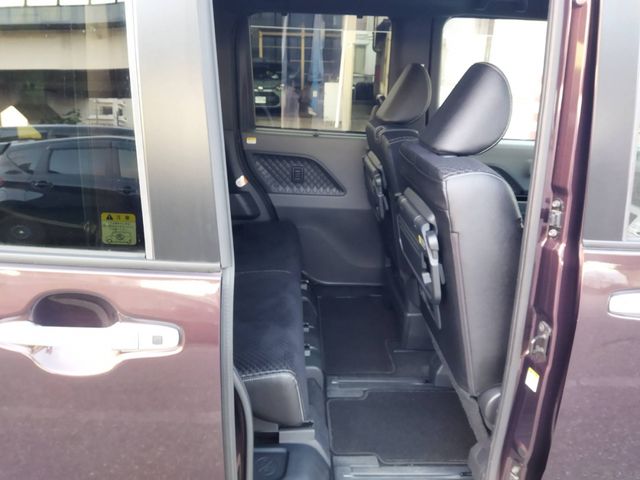 DAIHATSU TANTO CUSTOM 4WD 2020 Image 31