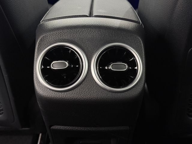 MERCEDES BENZ A CLAS 2025 Image 31
